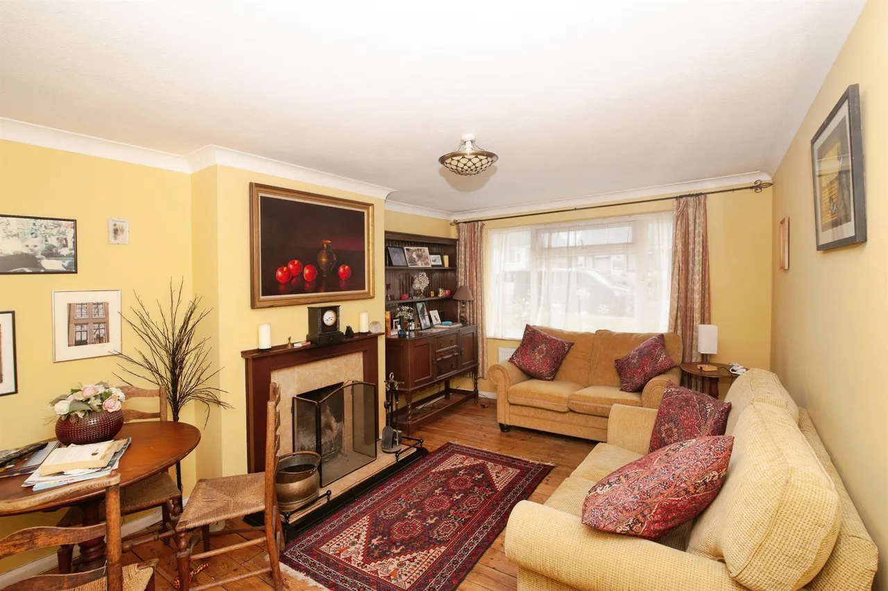 Cresta Close, Polegate, BN26, photo 2