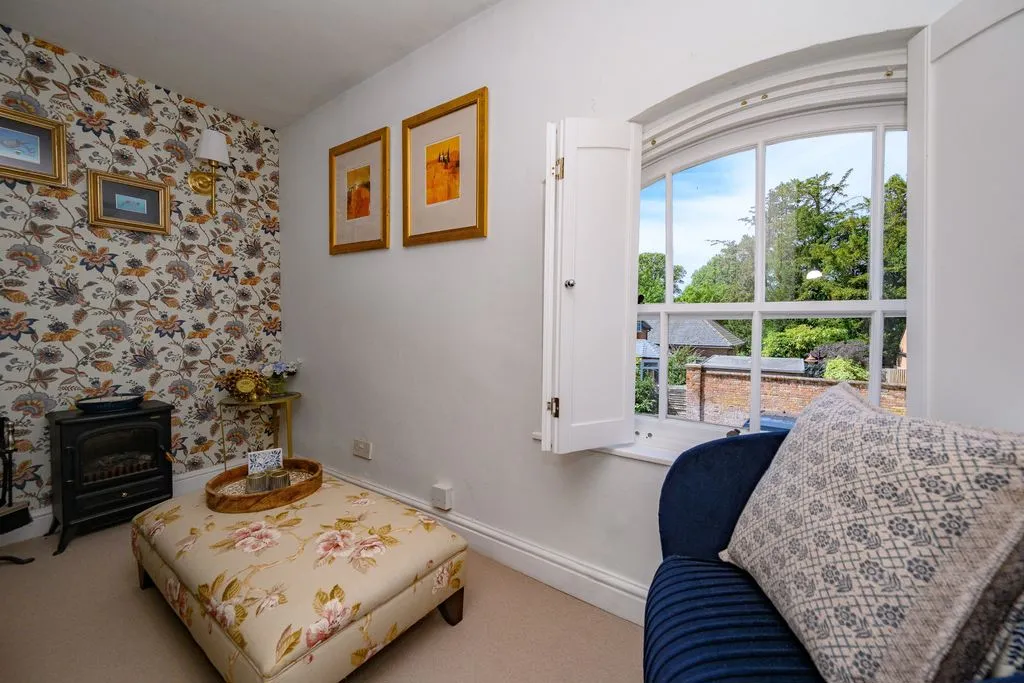 Wildhill Road, Essendon AL9 6DN, photo 12