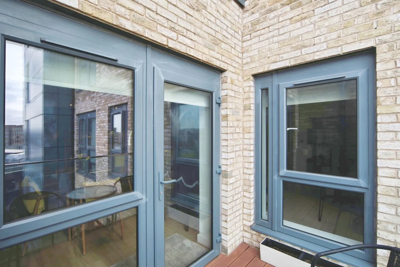 Caversham Road, London, NW9, photo 5