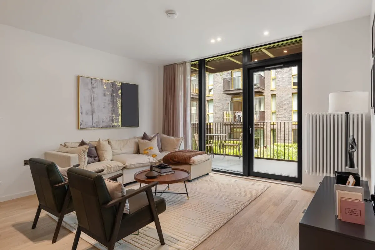 2 bed flat for sale, West Bradbury Yard Brentford, TW8