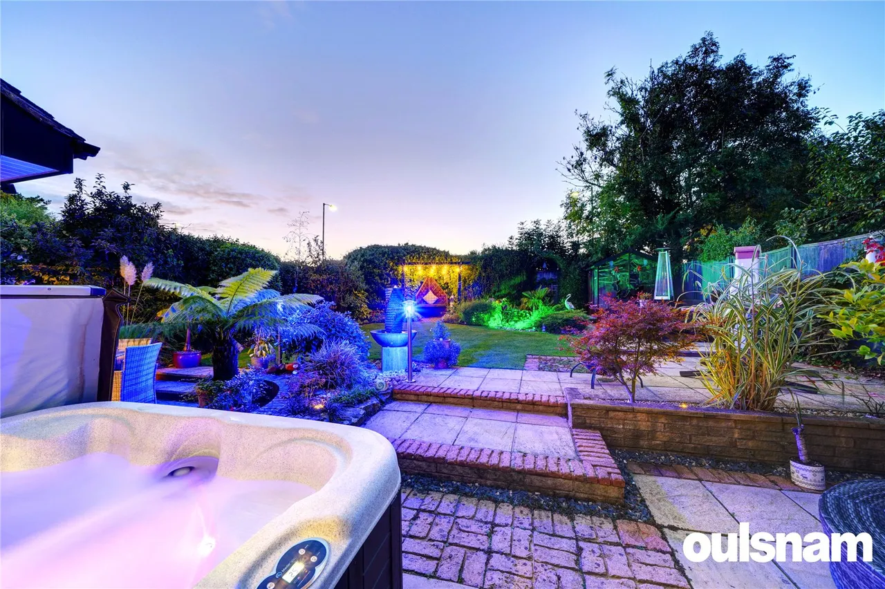 Bagehott Close, Droitwich, Worcestershire, WR9 8UJ, photo 22