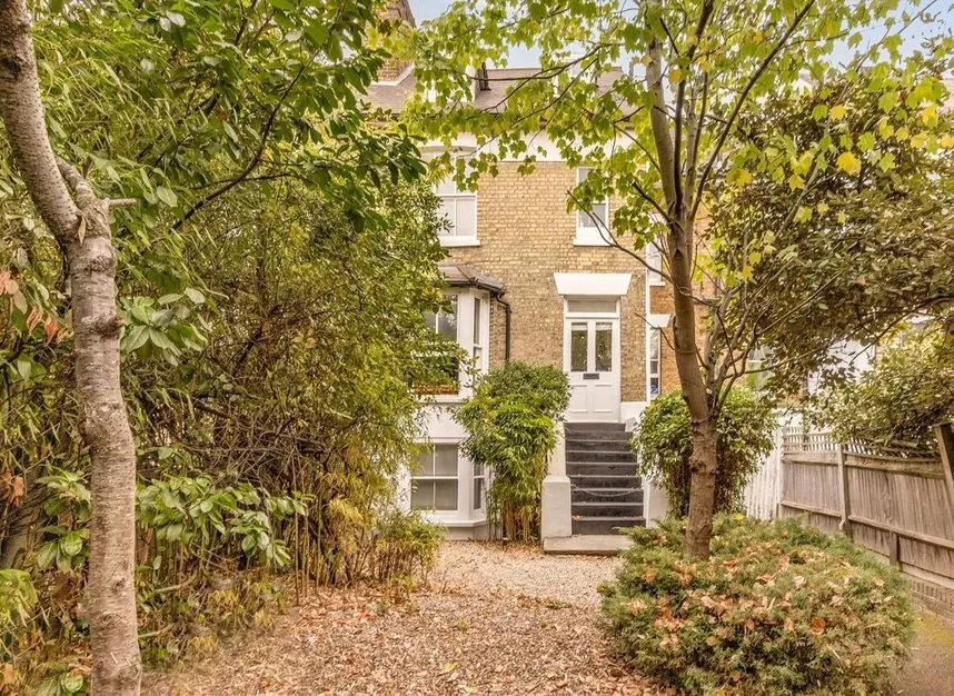 1 bed flat for sale, Kingston Road, Wimbledon, SW19
