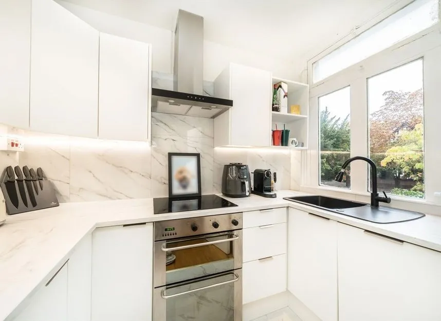 Kingston Road, Wimbledon, SW19, photo 3