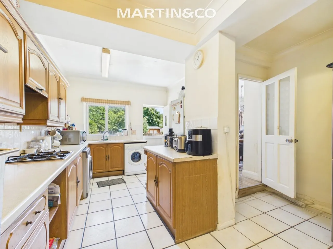 Brands Road, Langley, photo 6