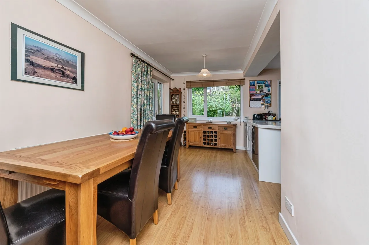 Larchdale, Huddersfield, photo 6