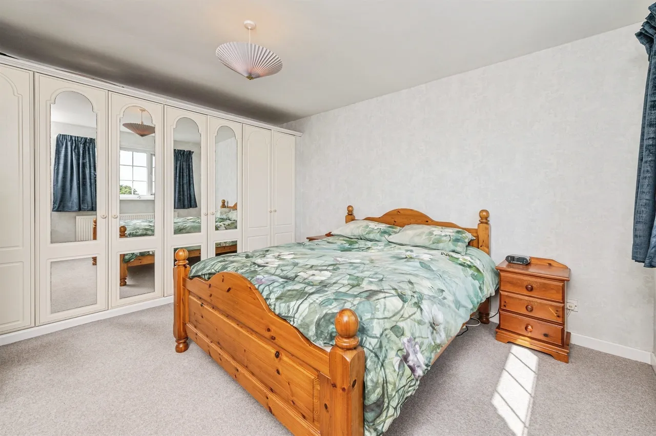Larchdale, Huddersfield, photo 12