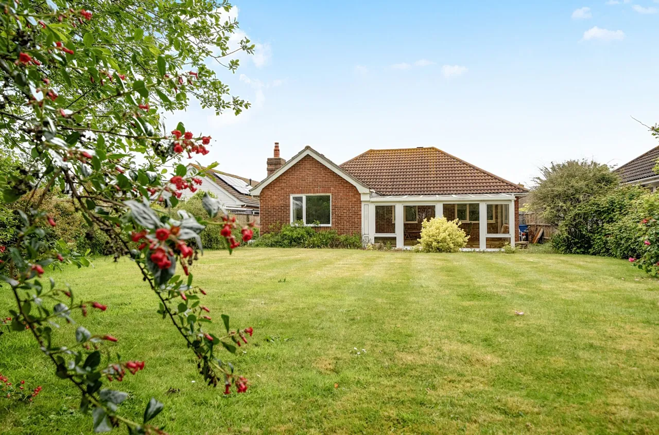 Owers Way, West Wittering, PO20, photo 24