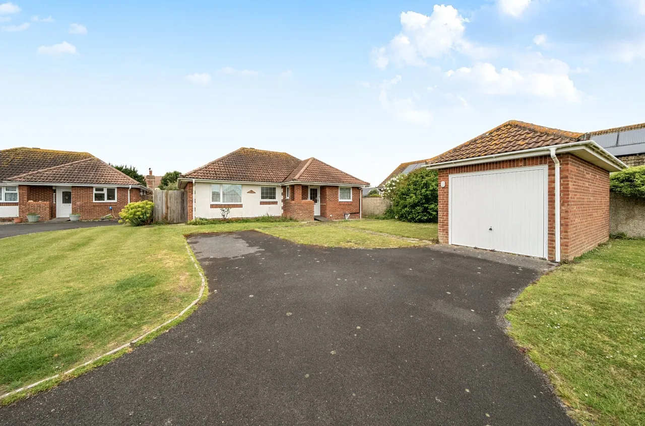 Owers Way, West Wittering, PO20, photo 23