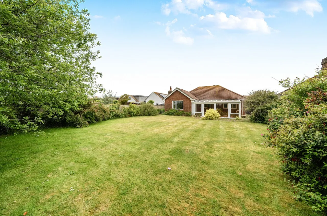 Owers Way, West Wittering, PO20, photo 4