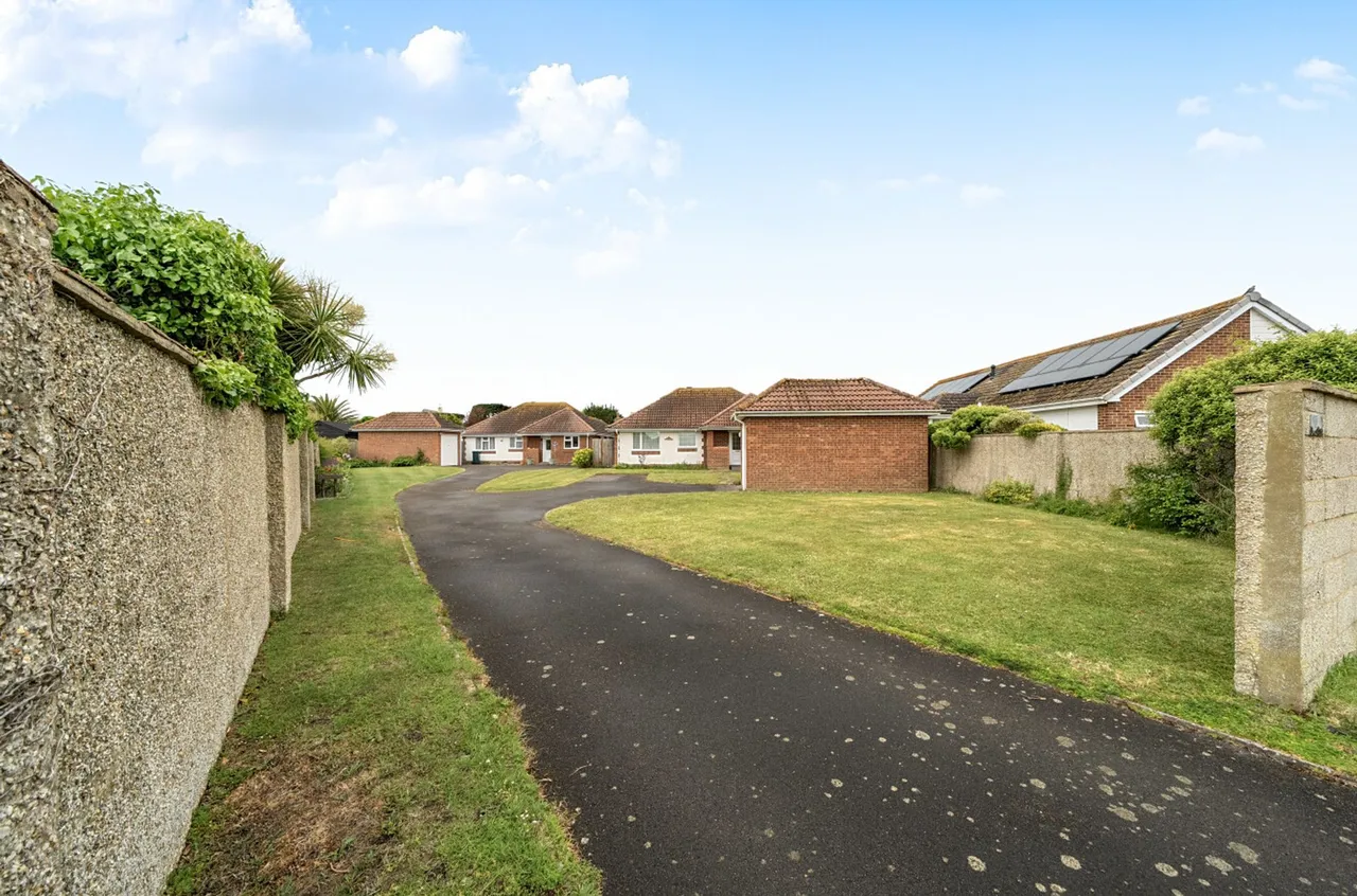 Owers Way, West Wittering, PO20, photo 22