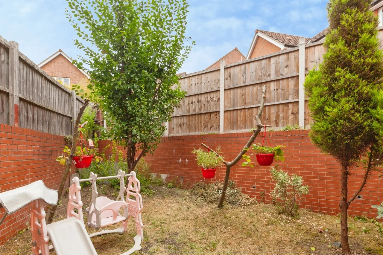 Reeth Close, Leicester, photo 10