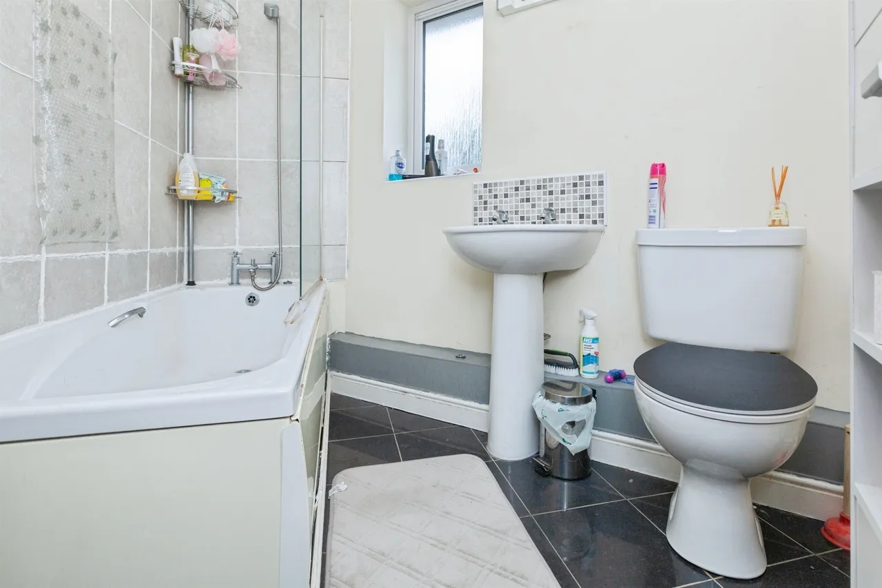 Reeth Close, Leicester, photo 7