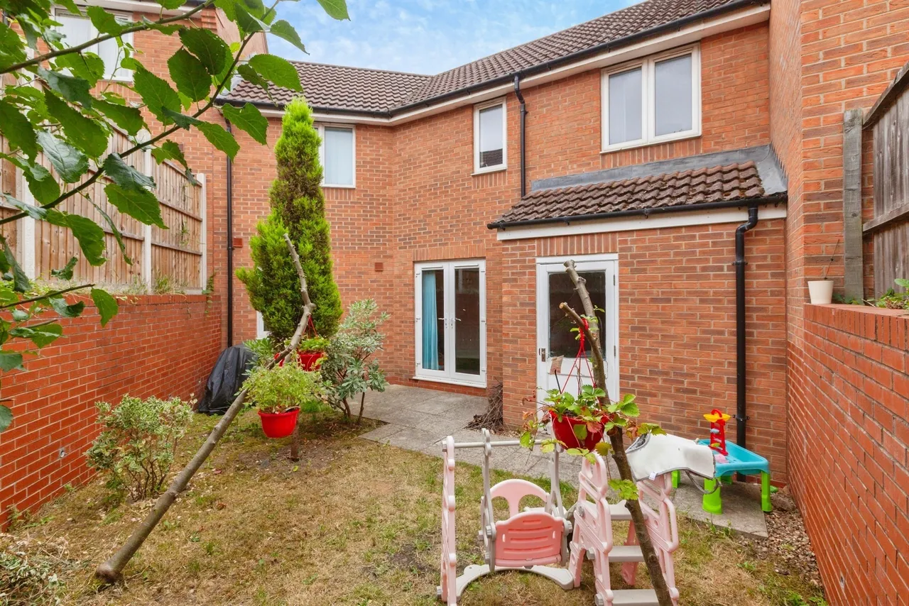 Reeth Close, Leicester, photo 12