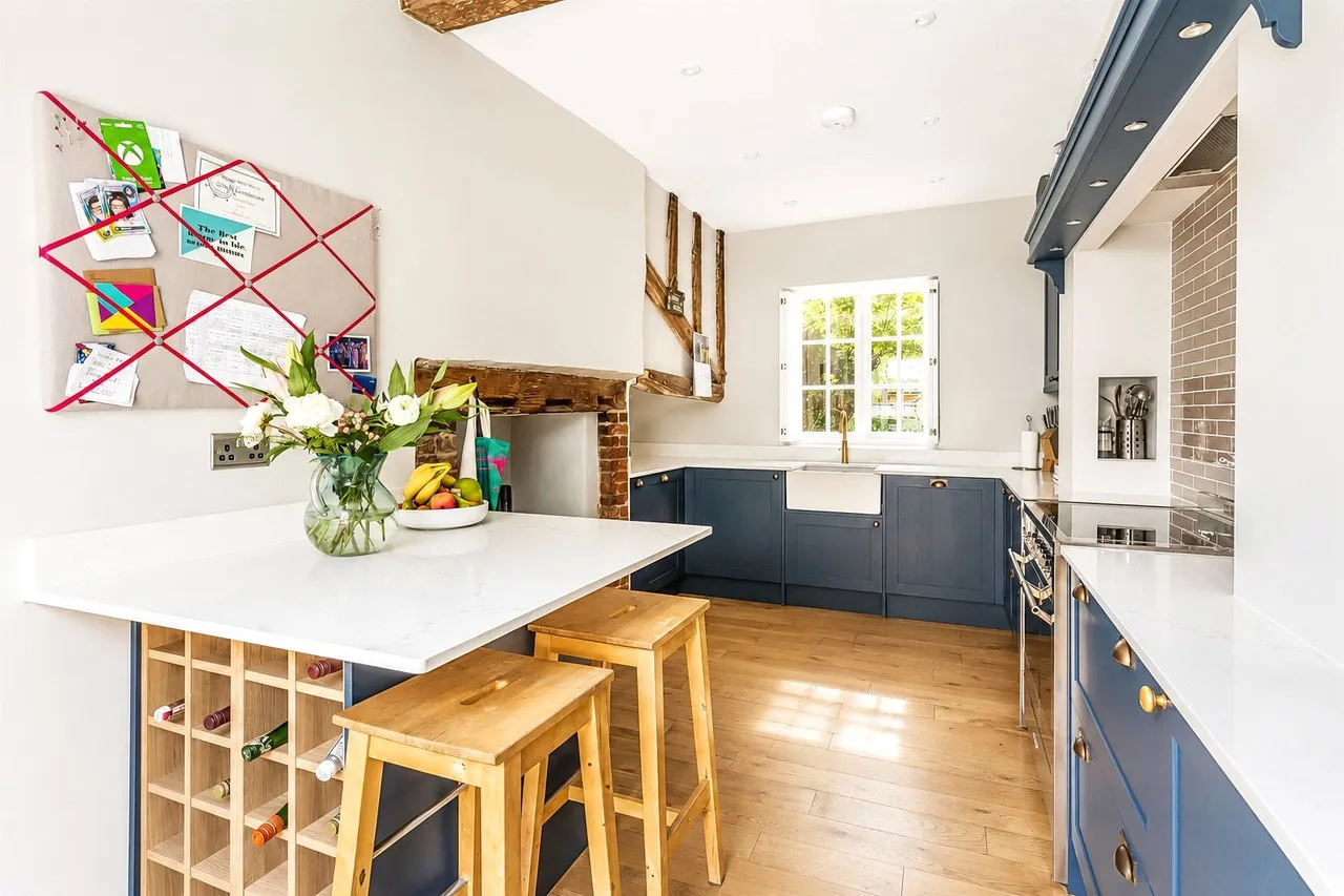 Hook Road, North Warnborough, Hook, Hampshire, RG29 1EU, photo 3