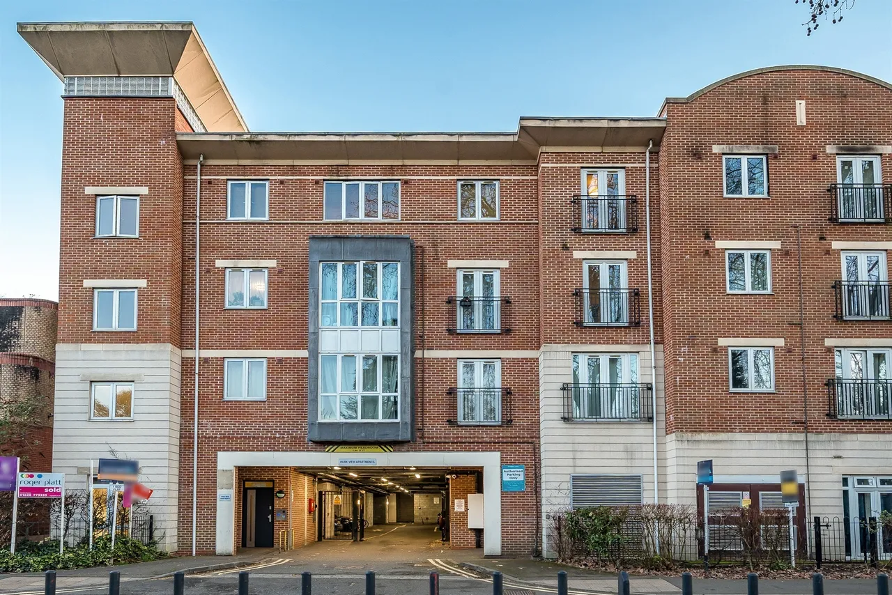 2 bed flat for sale, Grenfell Road, Maidenhead, SL6