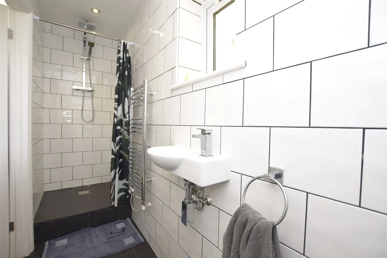 Crossfields Estate, Gloucestershire, Andoversford, GL54 4LE, photo 10