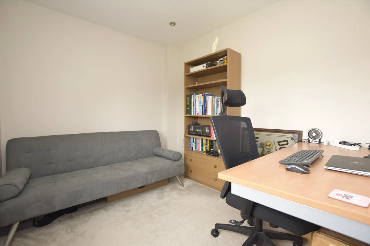 Crossfields Estate, Gloucestershire, Andoversford, GL54 4LE, photo 6