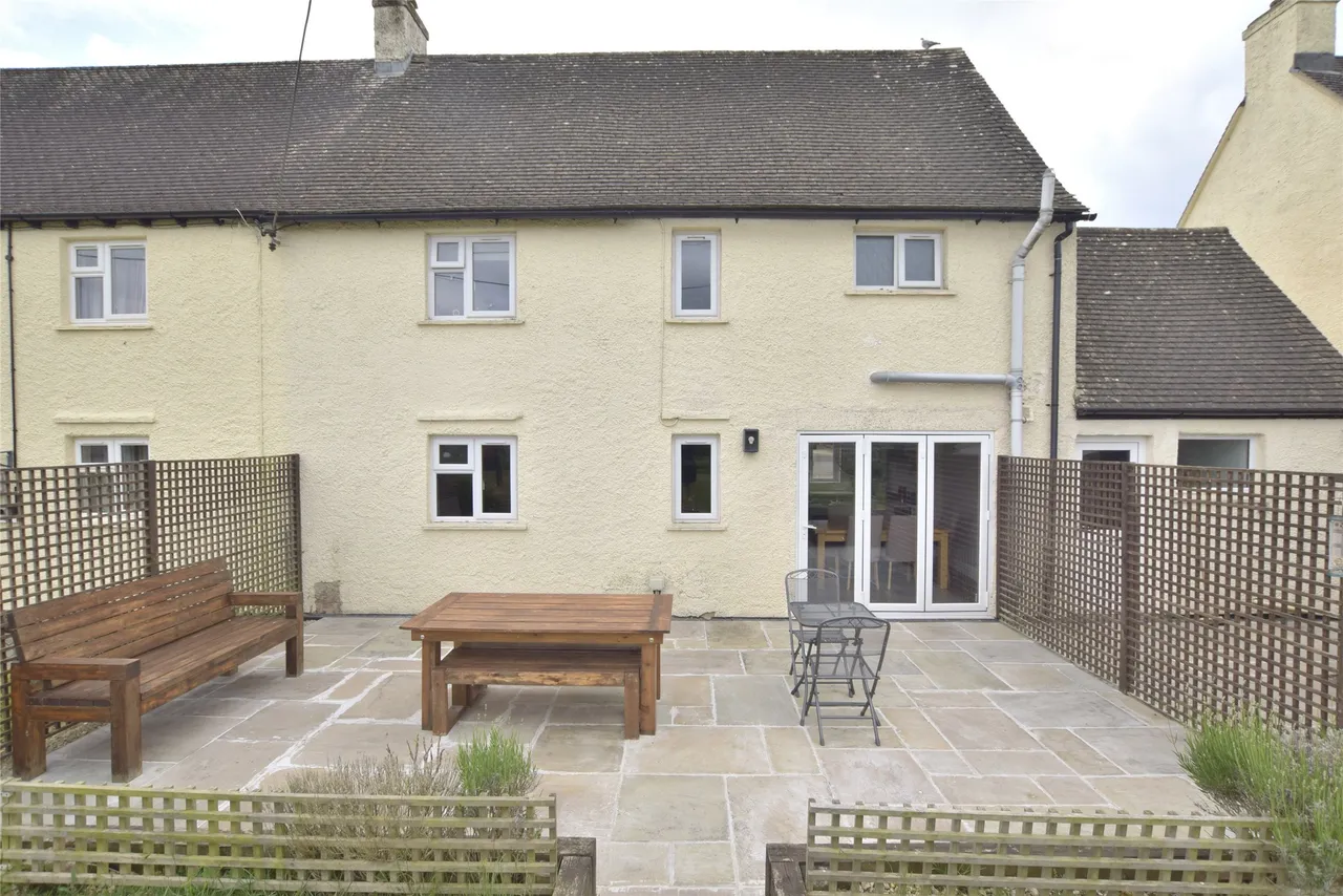 Crossfields Estate, Gloucestershire, Andoversford, GL54 4LE, photo 5