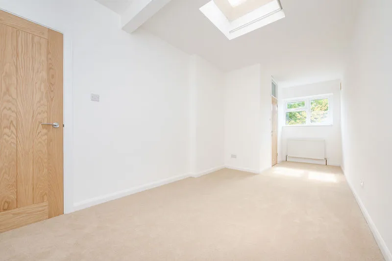 Chobham Road, Ottershaw KT16 0NN, photo 8