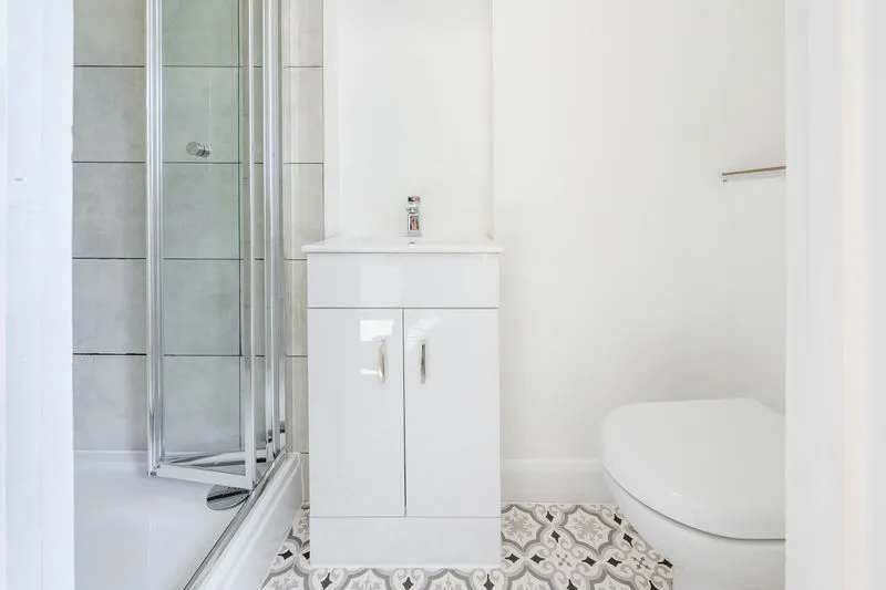 Chobham Road, Ottershaw KT16 0NN, photo 14