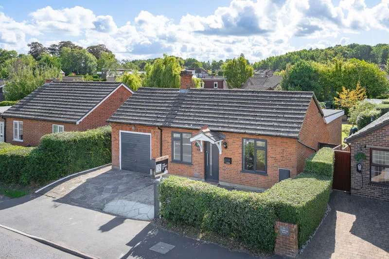Chobham Road, Ottershaw KT16 0NN, photo 17