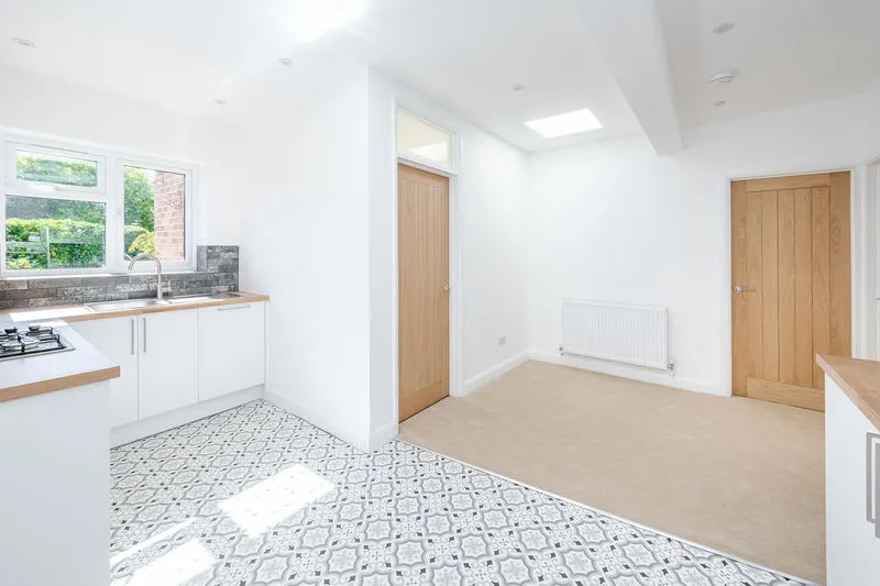 Chobham Road, Ottershaw KT16 0NN, photo 5