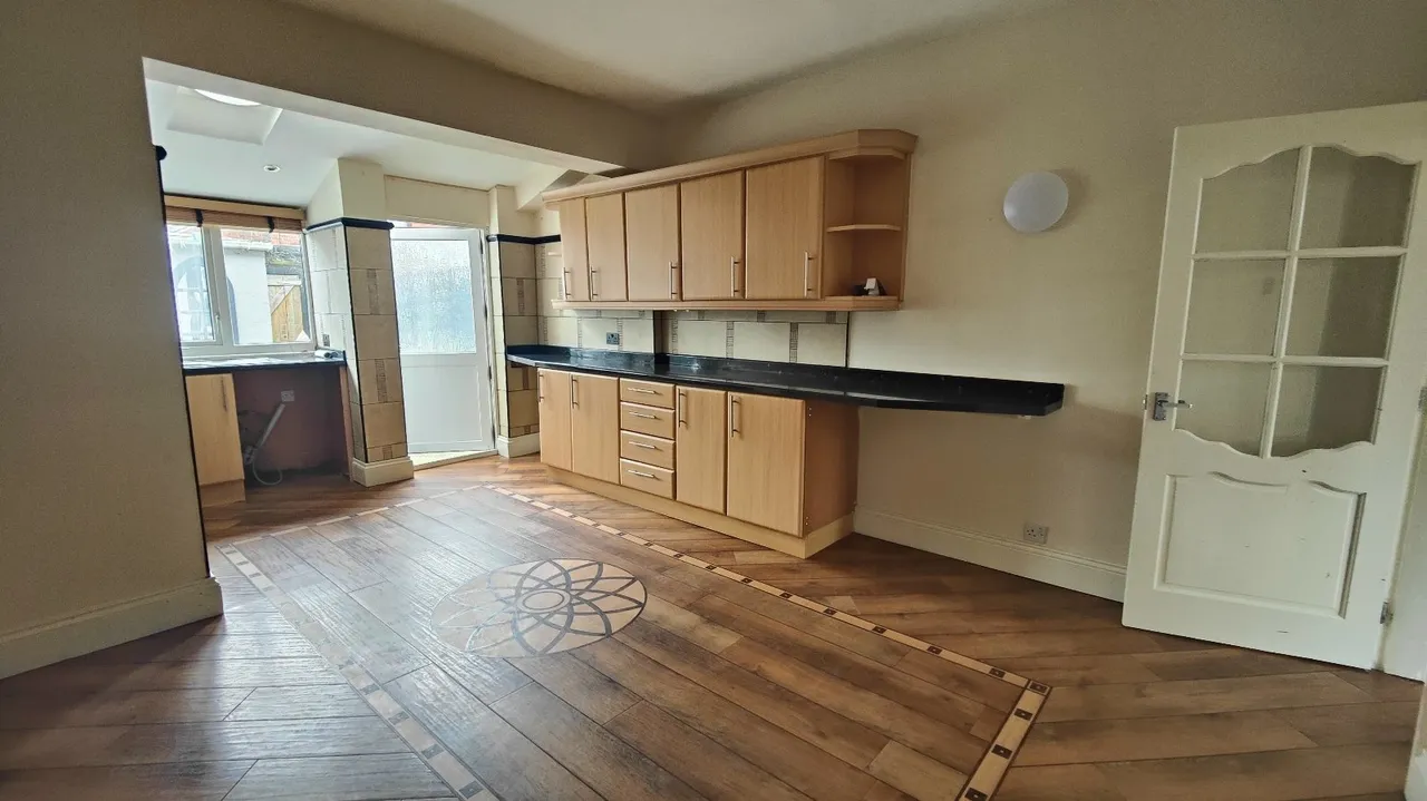 Queens Road, Askern, DN6, photo 2
