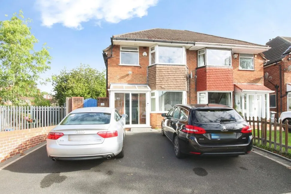 3 bed house for sale, Wichnor Road, Solihull, B92