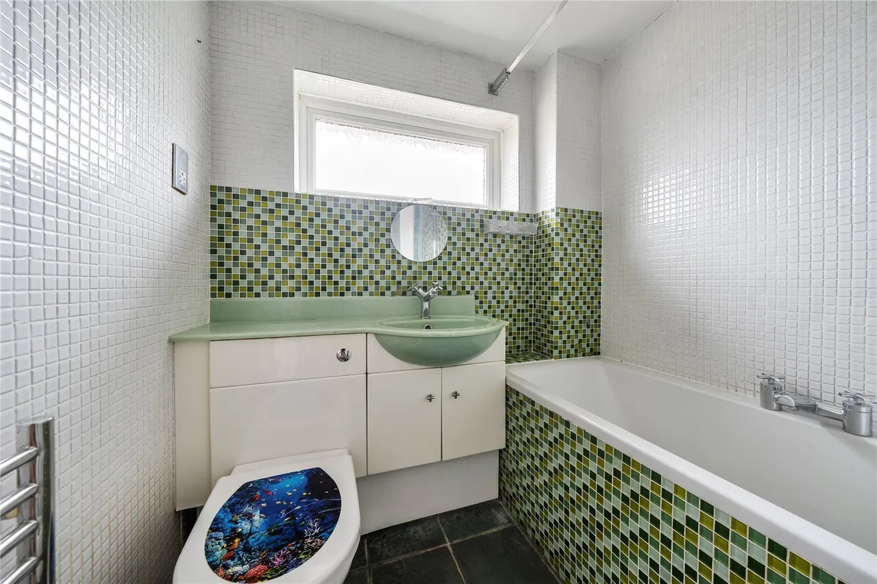 Boxted Close, Luton, Bedfordshire, LU4, photo 11