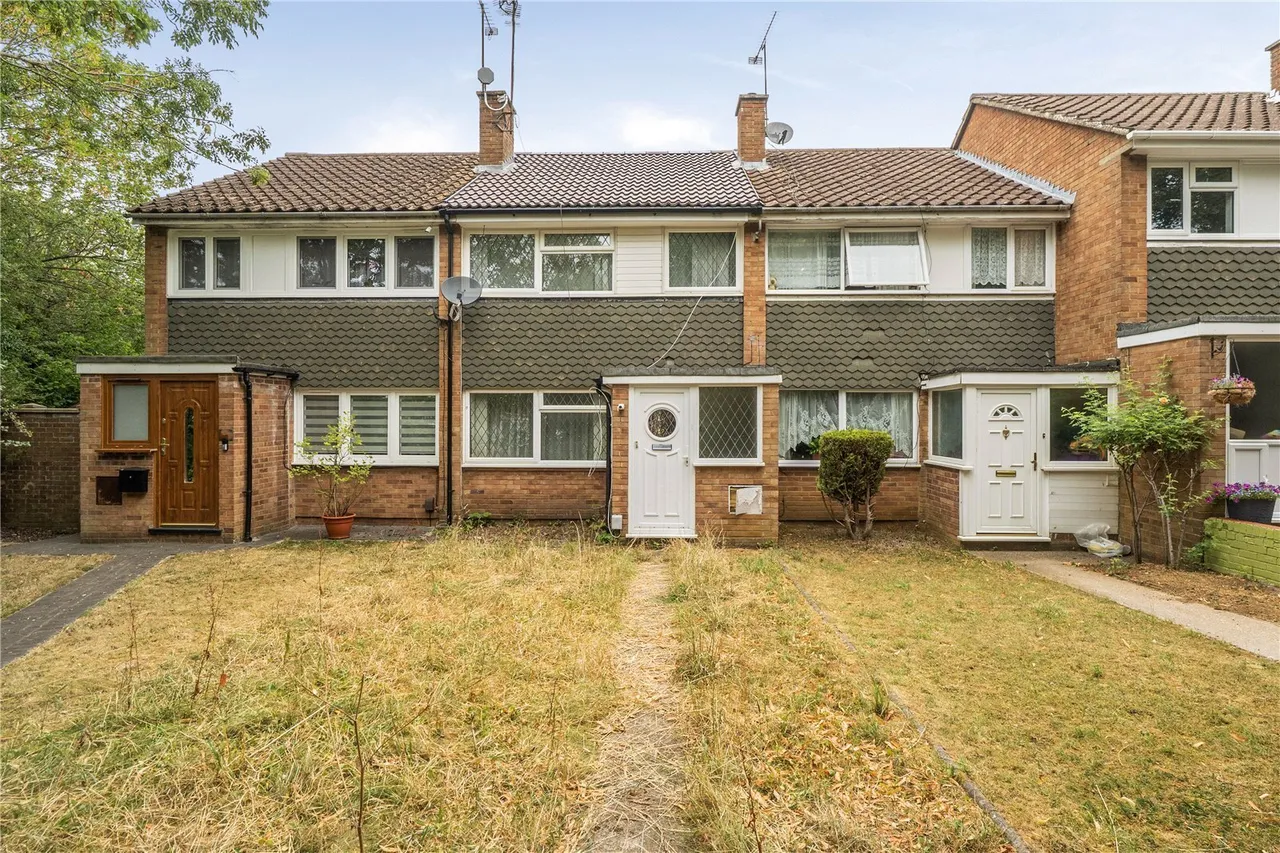3 bed house for sale — Boxted Close, Luton, Bedfordshire, LU4