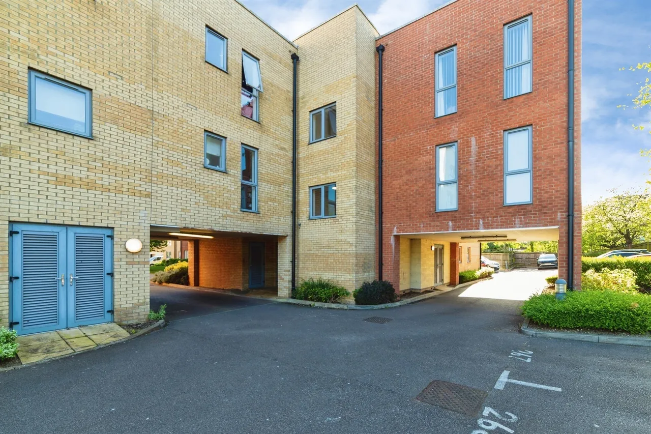Admiral Drive, Stevenage, SG1, photo 12