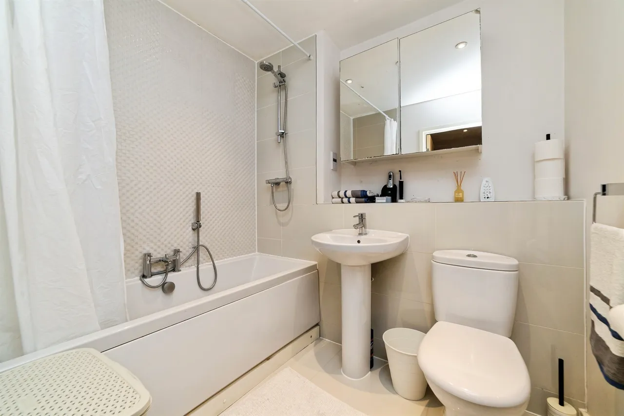 Admiral Drive, Stevenage, SG1, photo 4