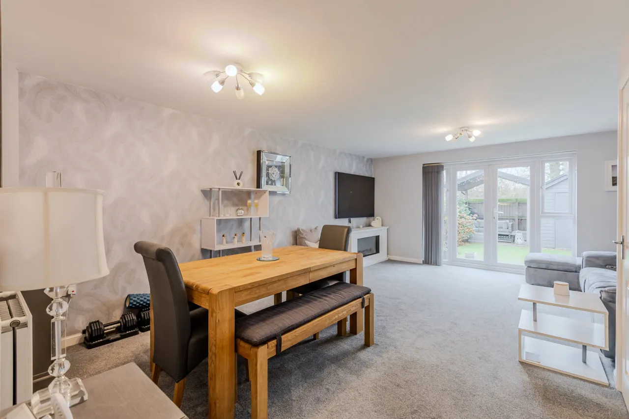 Halliwell Court 4 bedrooms 2 bathrooms, quiet location Sandbach, photo 5