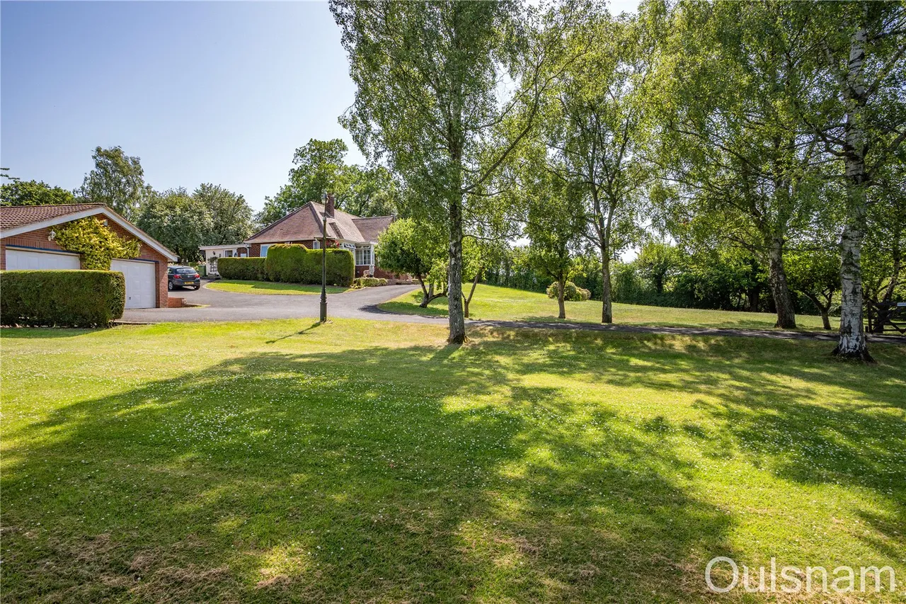 Victoria Road, Dodford, B61, photo 42