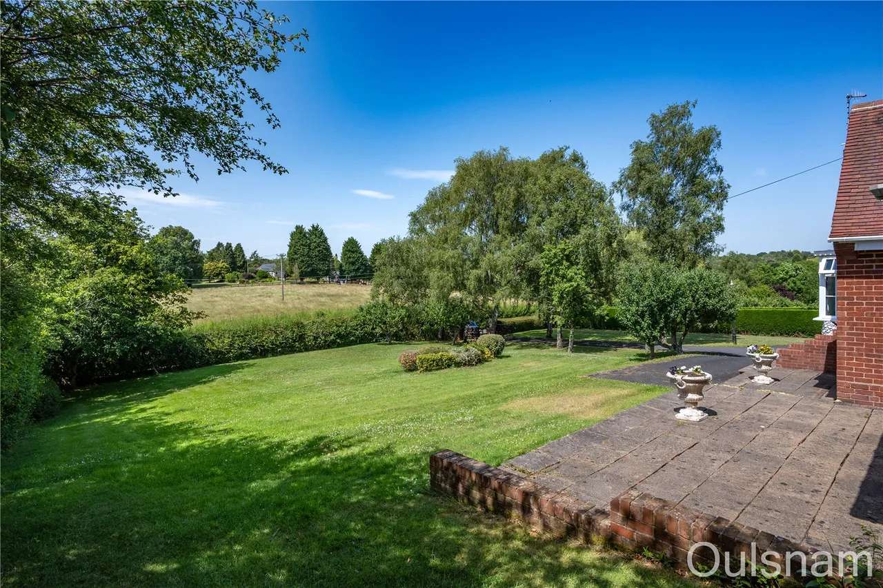Victoria Road, Dodford, B61, photo 44