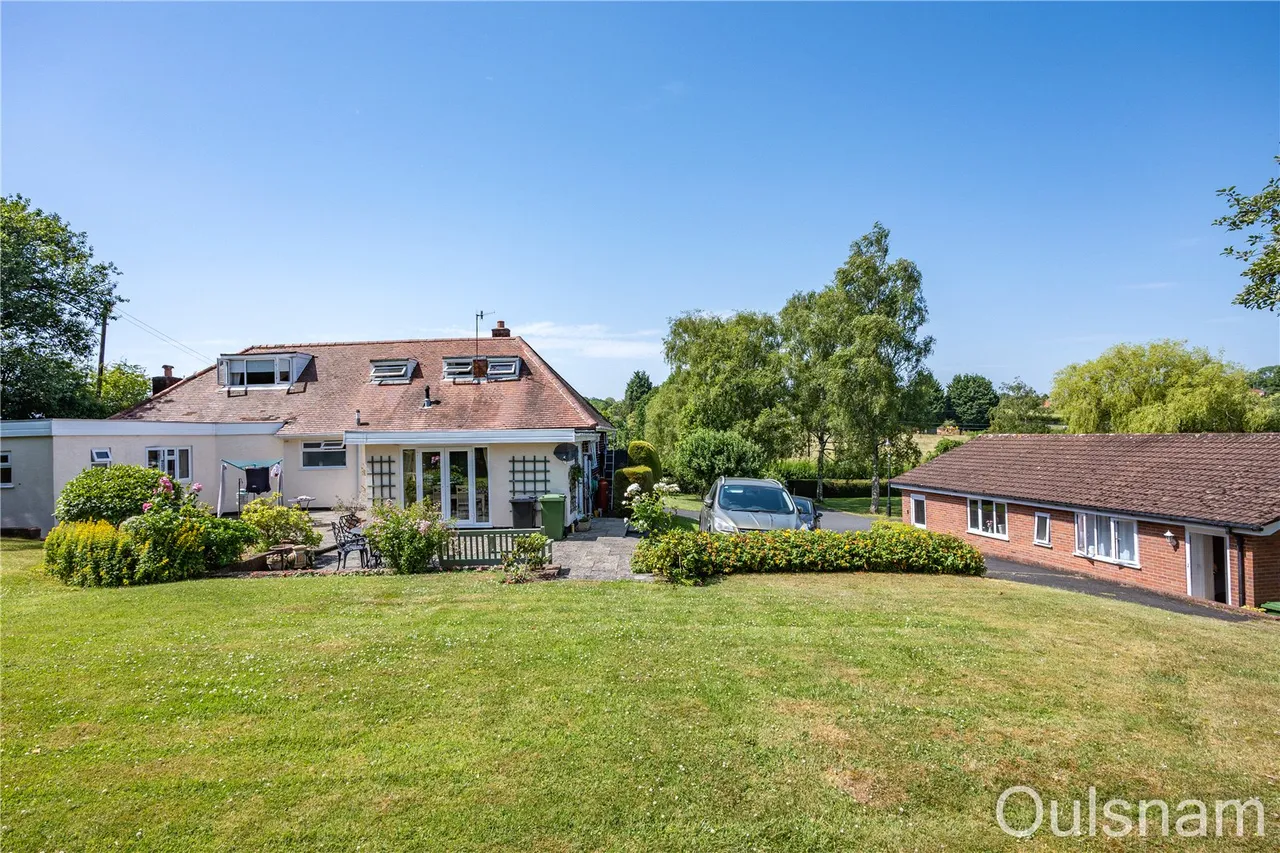 Victoria Road, Dodford, B61, photo 32