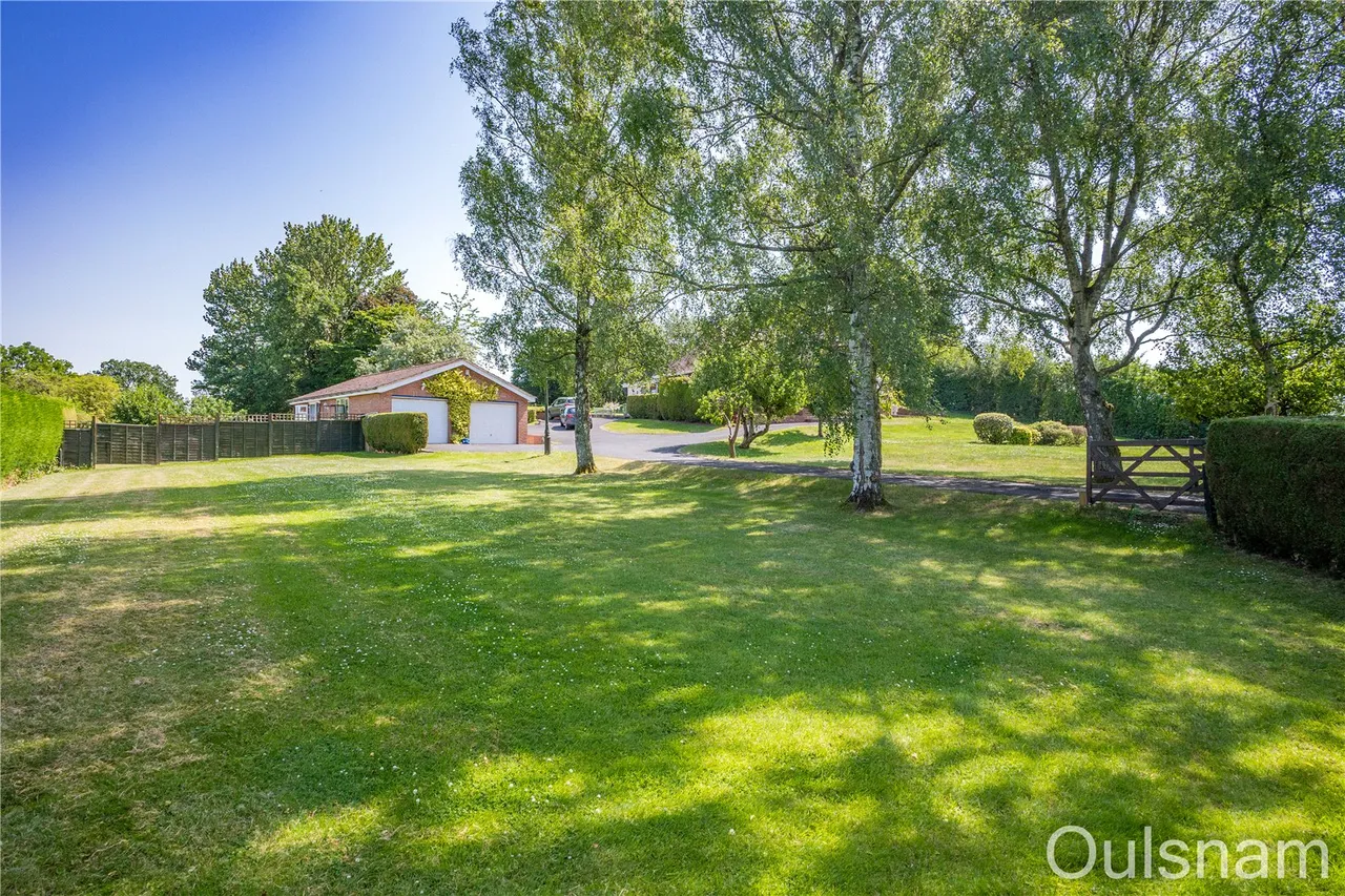 Victoria Road, Dodford, B61, photo 48