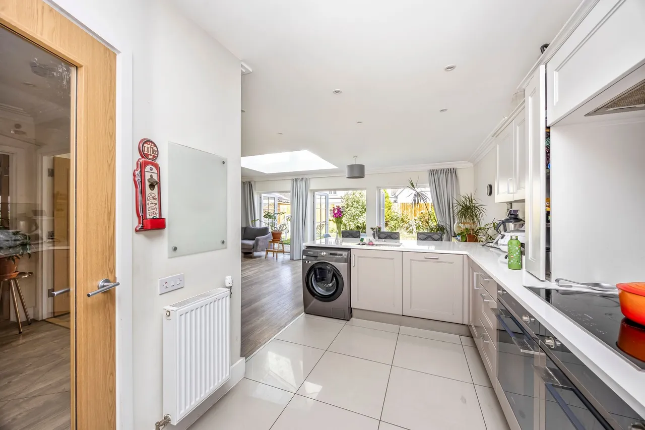 Churchill Way, Broadbridge Heath, RH12, photo 6