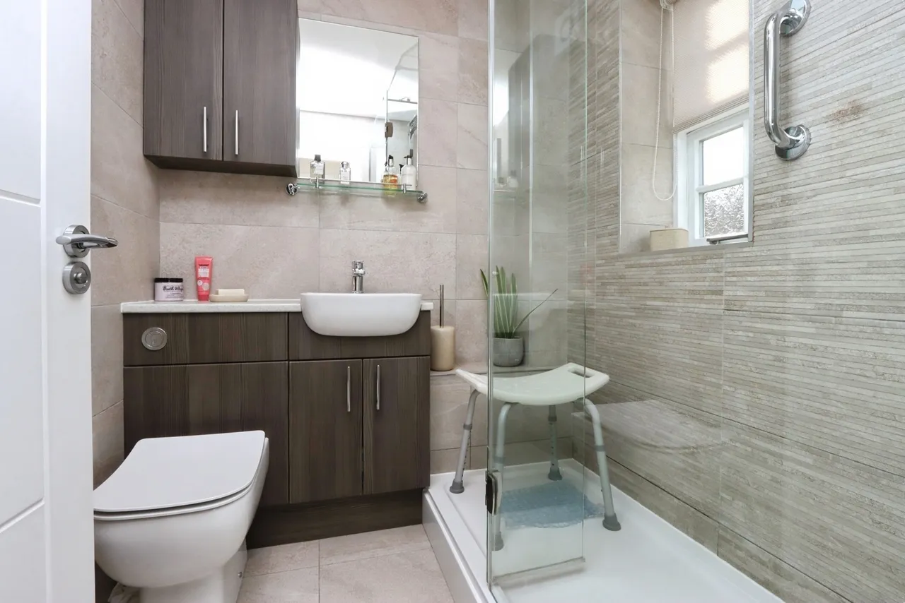 Church Street, Eckington, S21, photo 5