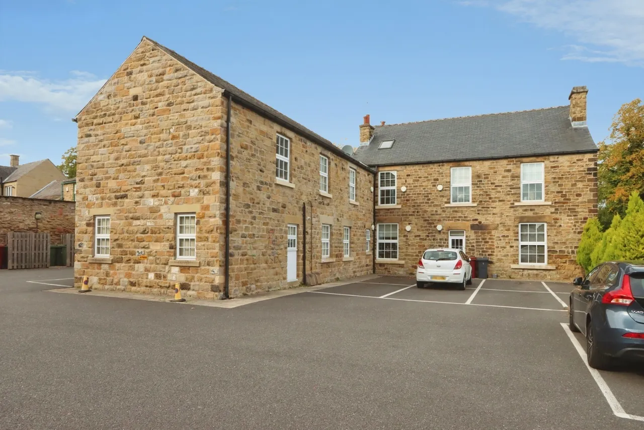 Church Street, Eckington, S21, photo 13