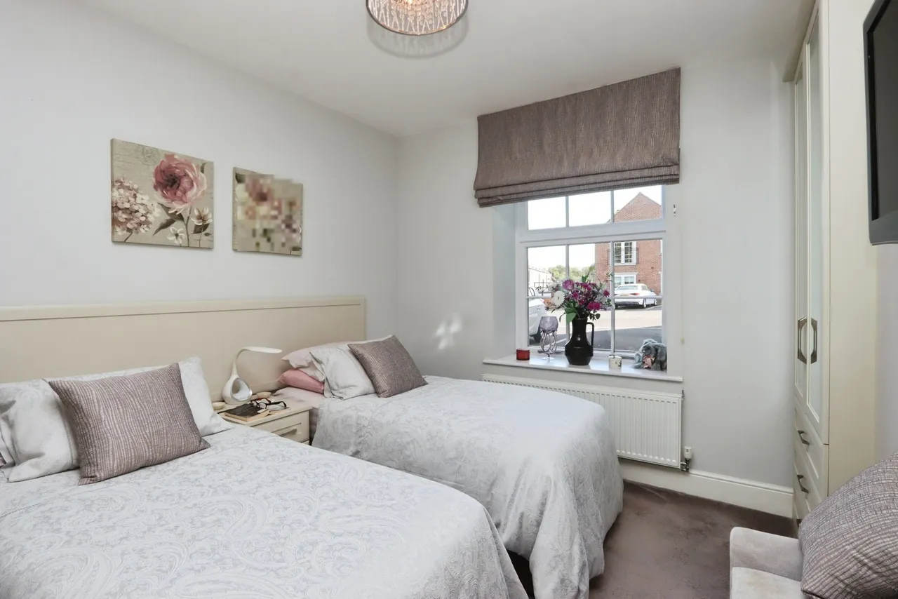 Church Street, Eckington, S21, photo 4