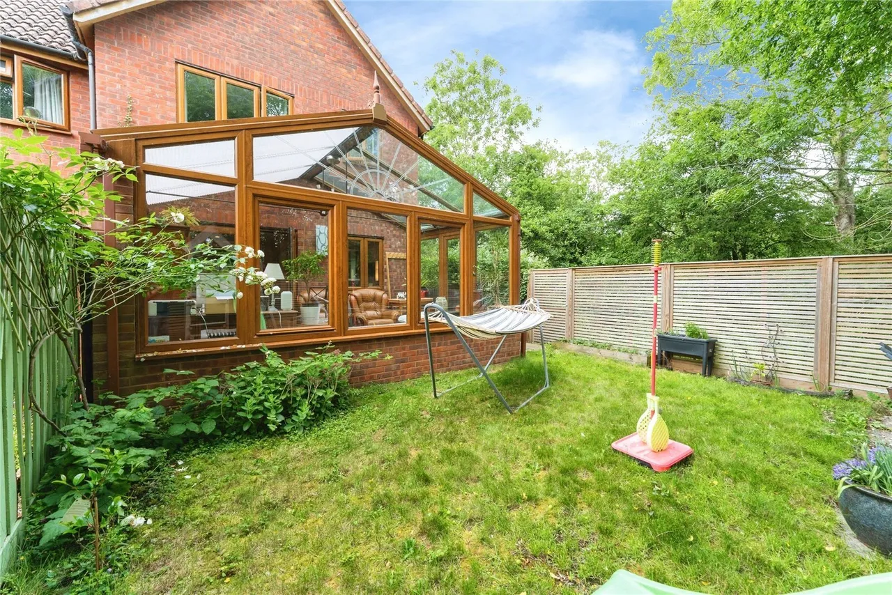 Pieces Court, Waterbeach, CB25, photo 12