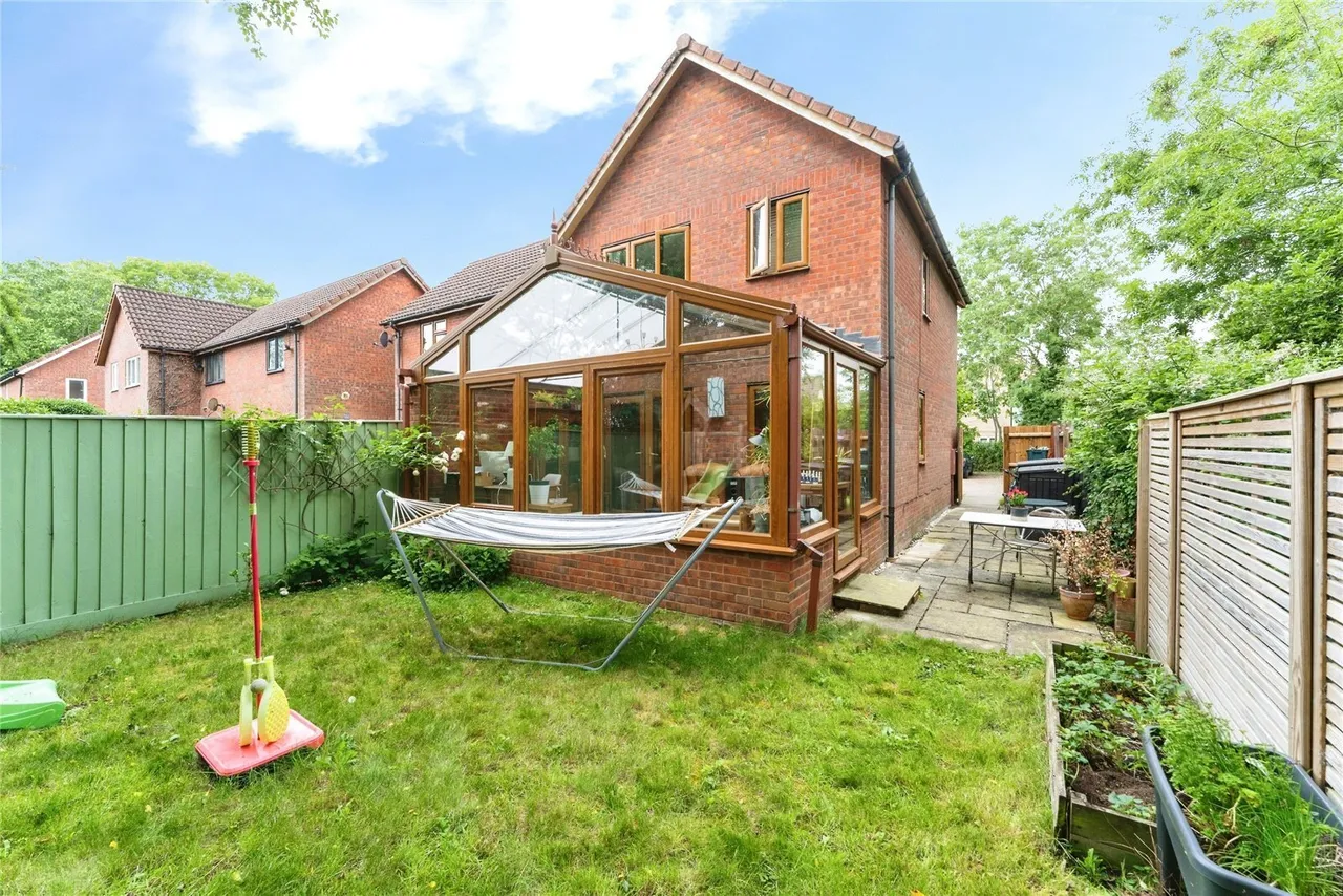 Pieces Court, Waterbeach, CB25, photo 13