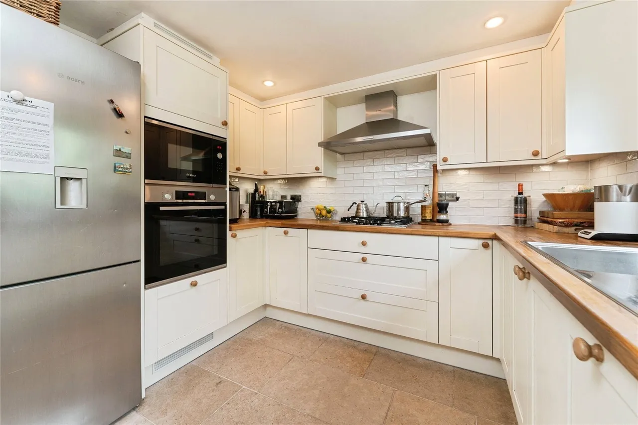 Pieces Court, Waterbeach, CB25, photo 3