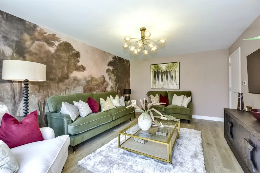 with 5 bedrooms in London Road, Great Chesterford, CB10, photo 7