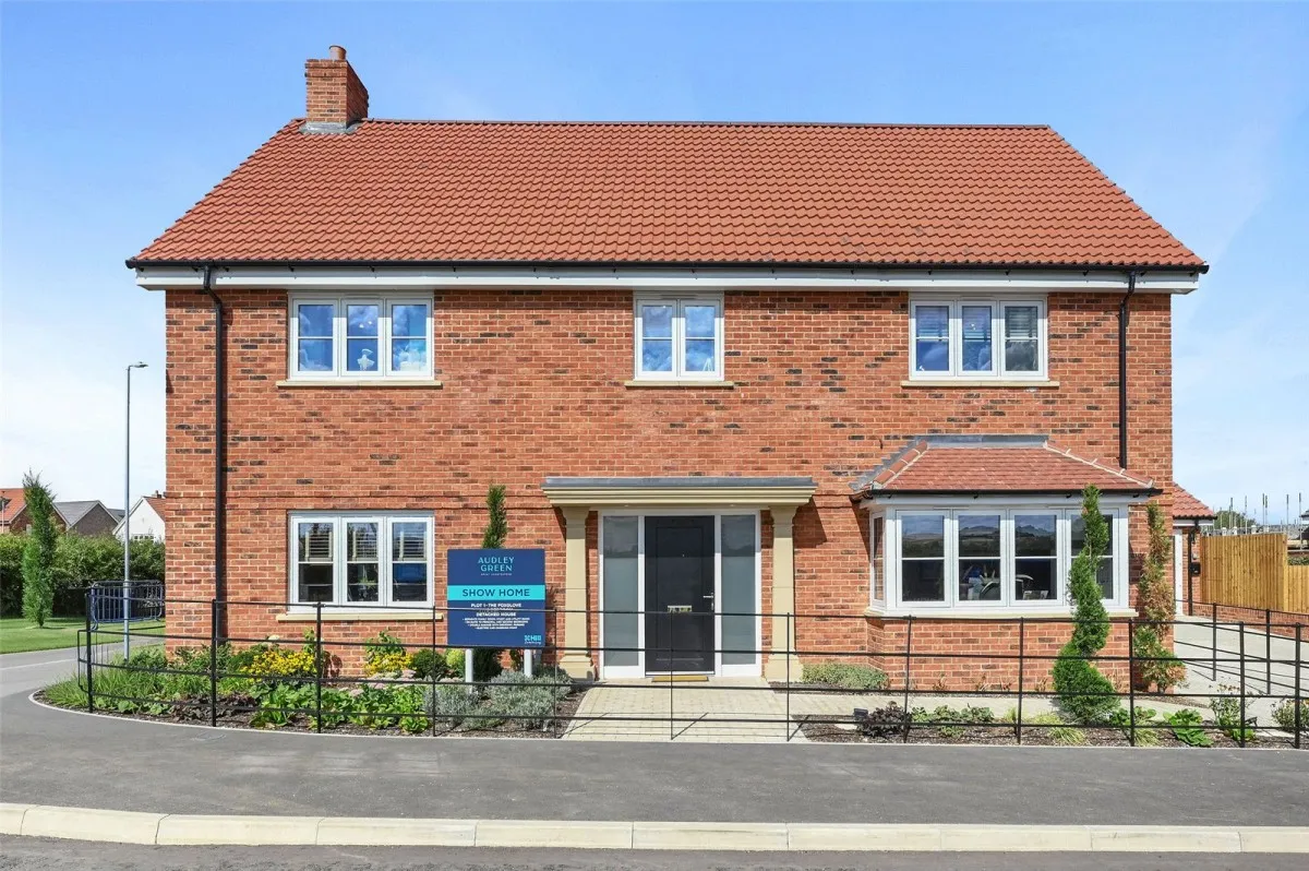 5 bed house for sale, with 5 bedrooms in London Road, Great Chesterford, CB10