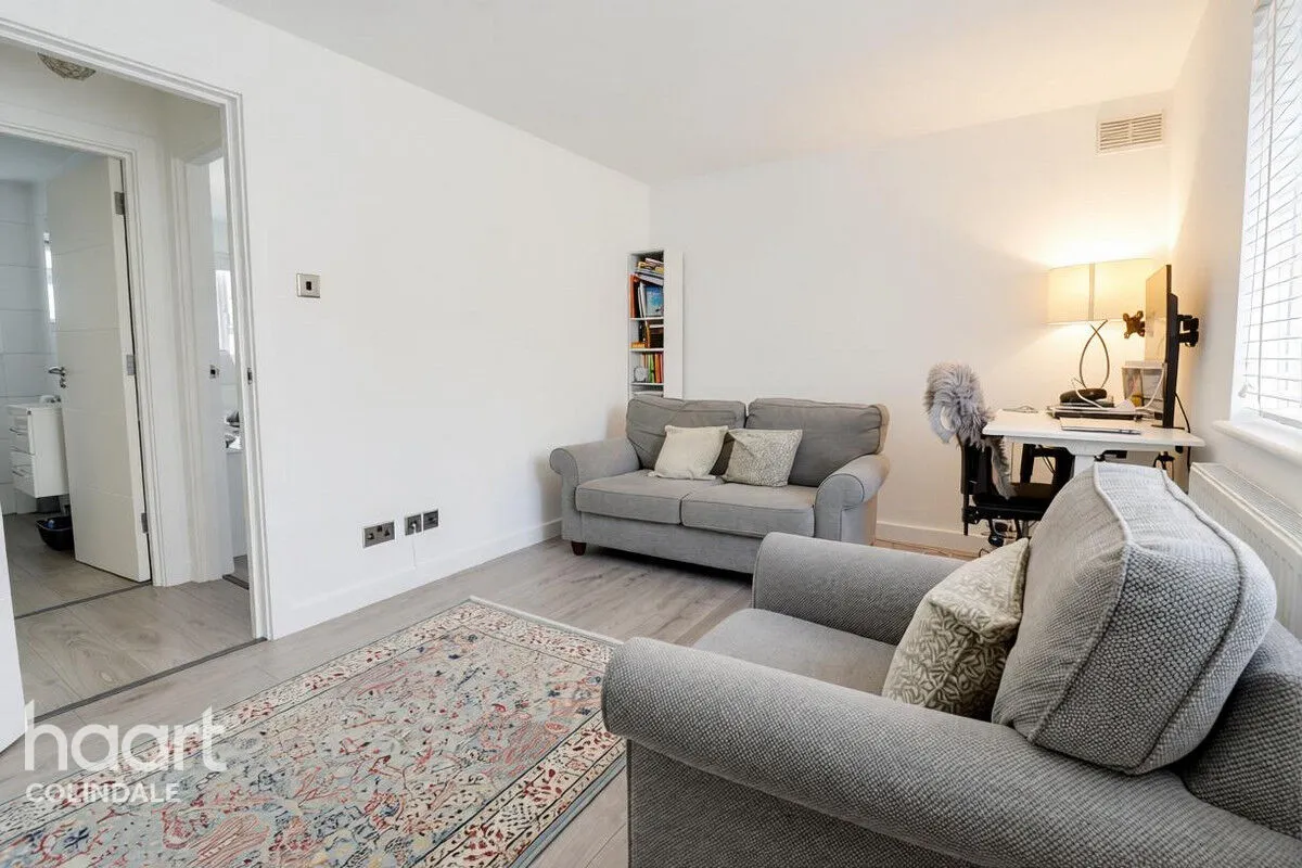 Booth Road, NW9, photo 4