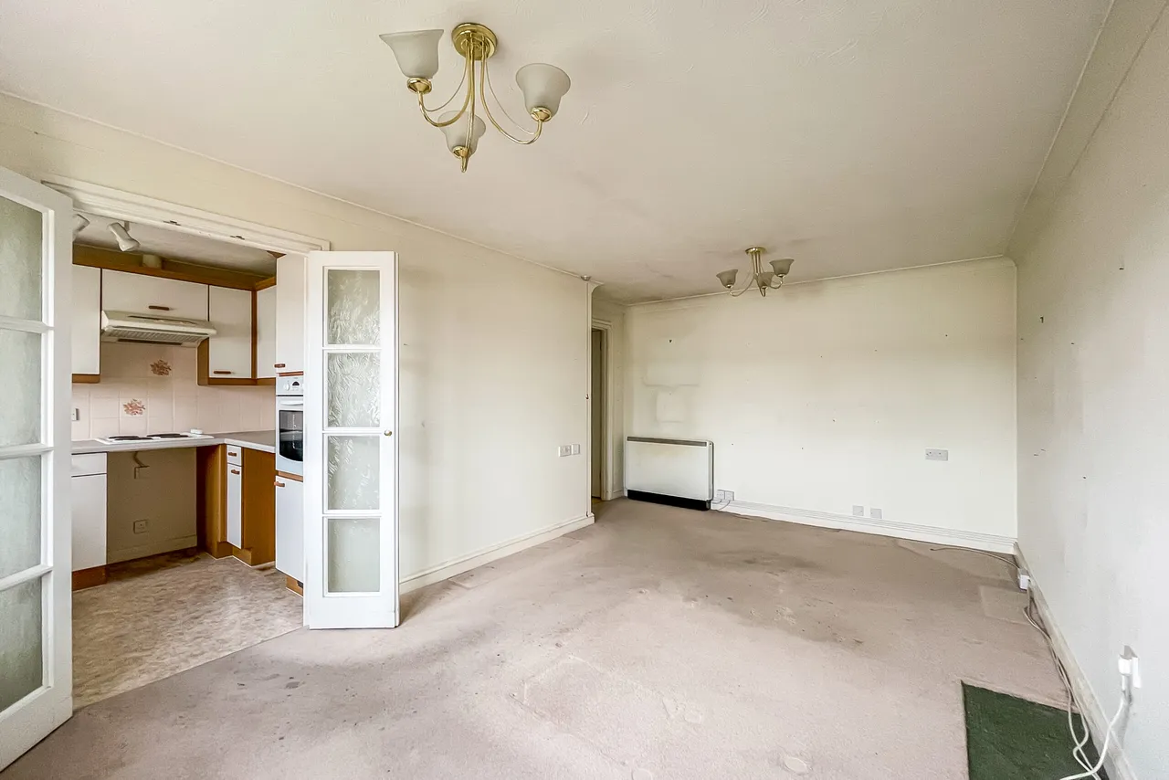 Flat 36, Kings Court Salisbury Street, Fordingbridge, Fordingbridge, SP6 1AL, photo 2