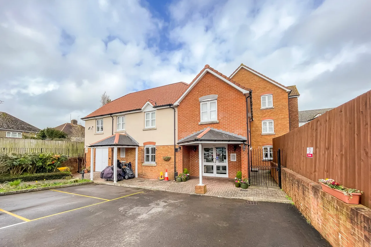 1 bed flat for sale — Flat 36, Kings Court Salisbury Street, Fordingbridge, Fordingbridge, SP6 1AL