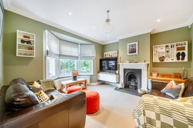 3 bed house for sale, Westfield Road, Woking, GU22